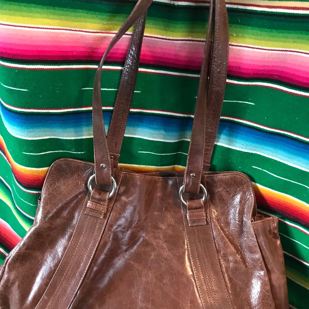 Classy leather Iris Tyler shoulder bag